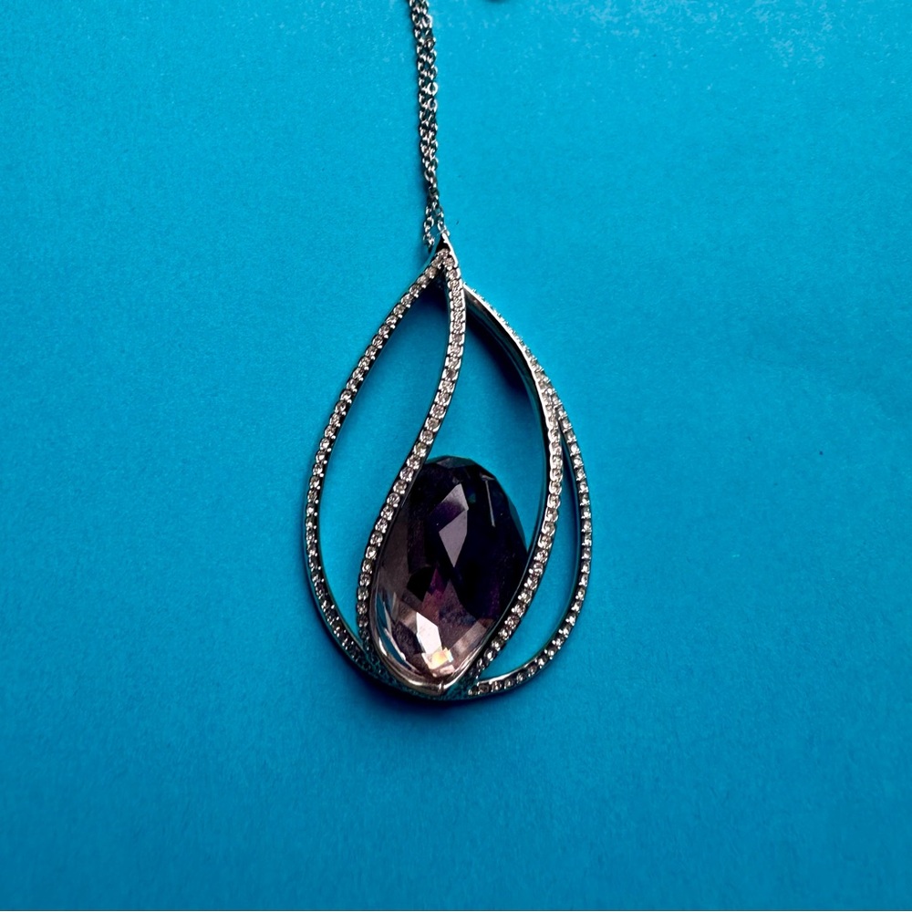 Elegant Silver and Purple Pendant Necklace